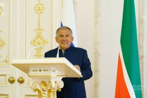 Рөстәм Миңнеханов Татарстан халкын Конституция көне белән котлады