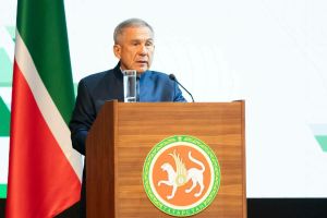 Рөстәм Миңнеханов республика символларының патриотик әһәмиятен билгеләп үтте