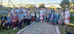 Яңа Минзәләбашта «Дуслык» ансамбле бәйрәм концерты куйды