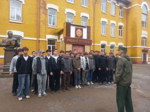 Сарман егетләре Казан танк училищесында булып кайтты