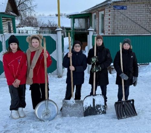 Ученики Старокаширской школы заботятся о пожилых людях