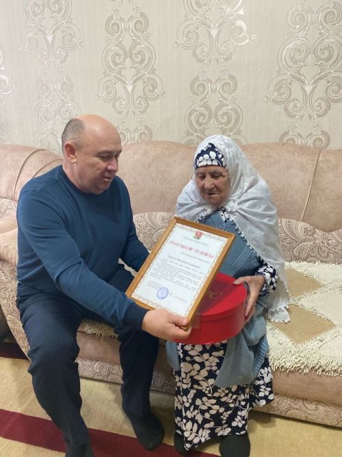 Шәмсениса апага 90 яшь тулды