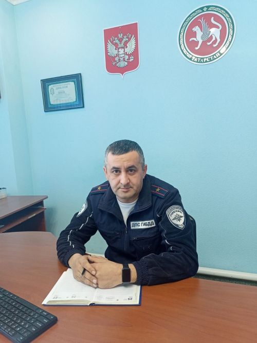 «2022 елда районда юл хәрәкәте кагыйдәләрен бозучылар 39 процентка кимегән», - ди Фәнис Әхәтов