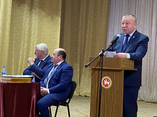 Александровка авыл җирлегендә гармун ясаучылар да, алка-төймә бизәүчеләр дә яши