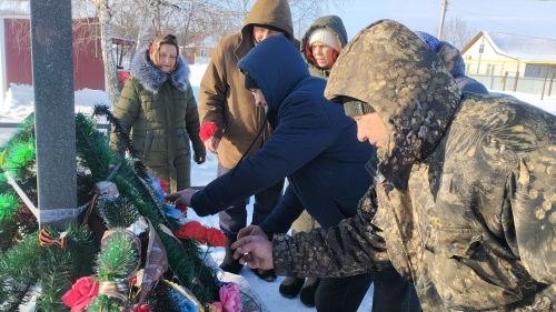 Алан авылы халкы “Блокада икмәге” акциясенә кушылды