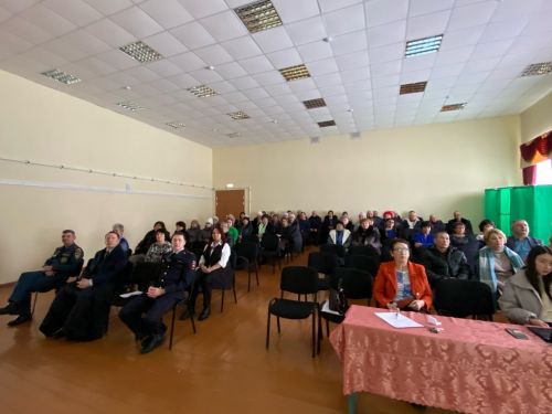 Иске Кәшердә Комсомол урамына асфальт сорадылар