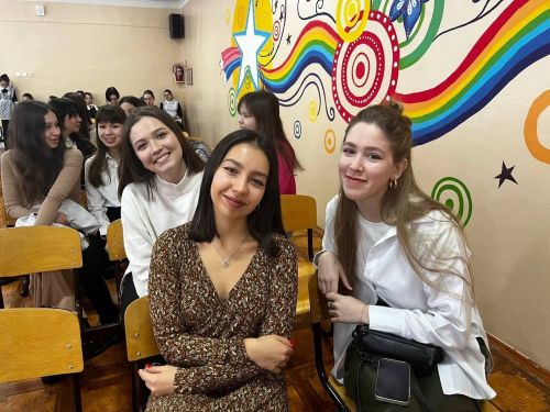 В Джалильской СОШ N2 прошла встреча выпускников