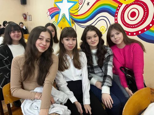 В Джалильской СОШ N2 прошла встреча выпускников