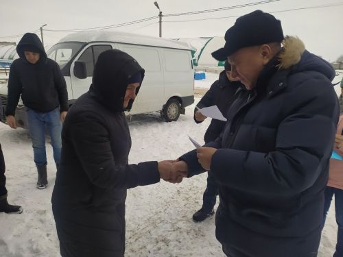 Передовые животноводы района получили награды