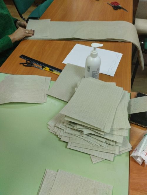 Район мәгариф бүлеге хезмәткәрләре махсус операциядәгеләргә «коры душ» ясадылар