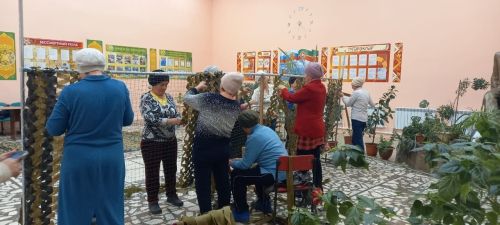 В Саклов-Баше связали маскировочные сети