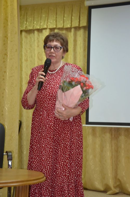 “Шәфкать”тә шагыйрә Сәкинә Хәйруллина белән очрашу узды