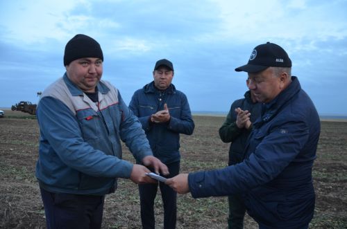 В районе идет уборка сахарной свеклы