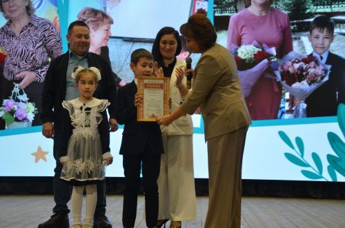Районда Укытучы көнен бәйрәм иттеләр. ФОТОРЕПОРТАЖ
