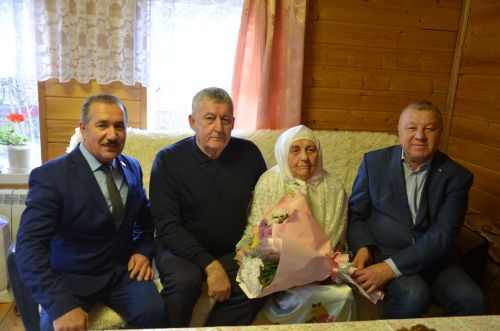 Әминә апа авыр елларга бирешмәгән