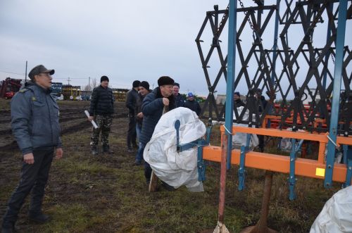 В районе провели проверку АПК по постановке техники на зимнее хранение и подготовке к ремонту
