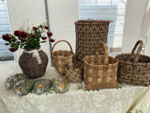 Җәлил осталары татар курчаклары бәйли