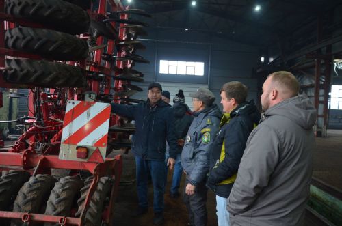 В районе провели проверку АПК по постановке техники на зимнее хранение и подготовке к ремонту