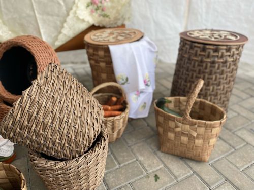Җәлил осталары татар курчаклары бәйли