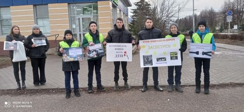 Сарманлылар юл-транспорт аварияләре корбаннарын искә алдылар
