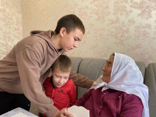Каташ Каран килене 95 яшен бәйрәм итә