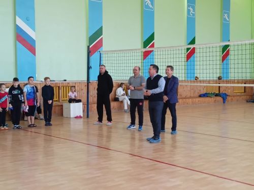 Волейбол объединяет жителей района