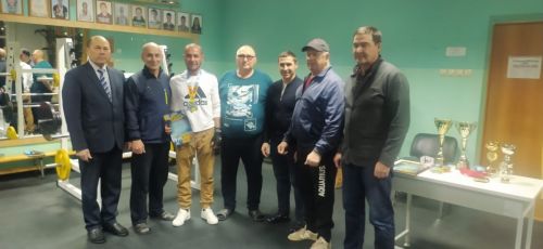 В Сарманово наградили мастеров пауэрлифтинга