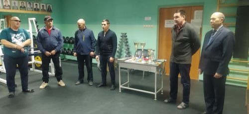 В Сарманово наградили мастеров пауэрлифтинга