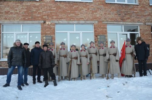Александровка мәктәбендә Советлар Союзы Герое Александр Казаковка мемориаль такта урнаштыру тантанасы узды