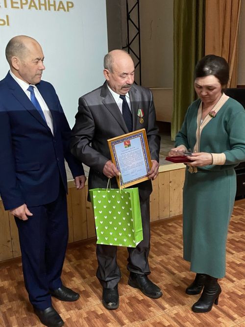 Раян Әхмәтбаевка мактау билгесе тапшырылды