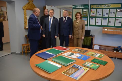 Район Советы сессиясендә республика кунаклары катнаштылар