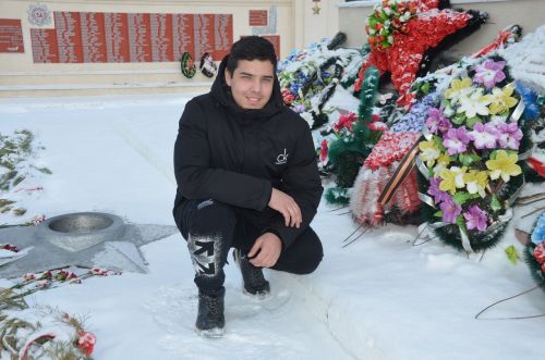 Ватан сакчысы көнен Илназ да билгеләп үтә