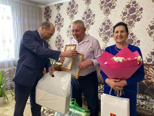 Миргаяз һәм Фәнүсә Сәлемгәрәевләр алтын туйларын бәйрәм итәләр