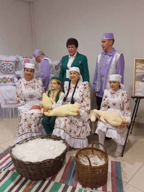 Рөстәм Миңнеханов Татар авыллары эшкуарларының XI бөтенроссия җыенында катнашты