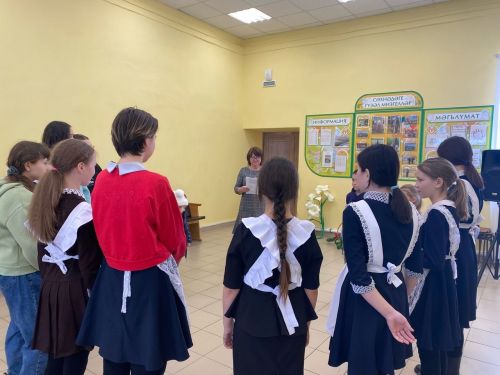 Азалакта кышны озаттылар