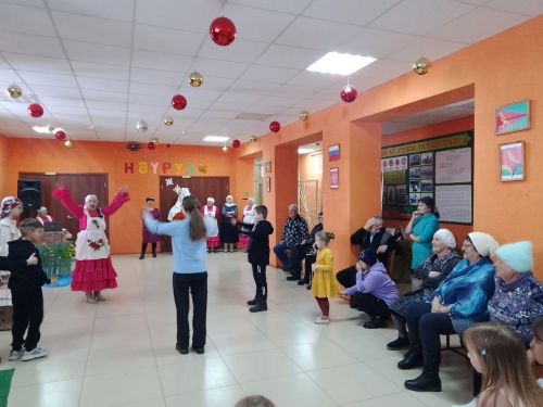 Иске Минзәләбашта Нәүрүзне каршыладылар