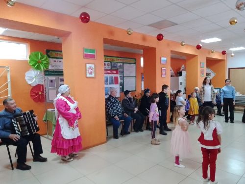 Иске Минзәләбашта Нәүрүзне каршыладылар