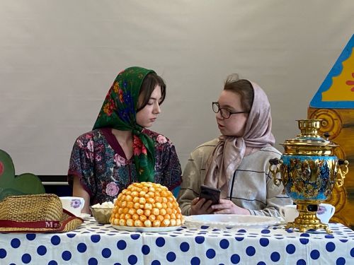 Сарман мәктәбе укучылары театр уйнадылар