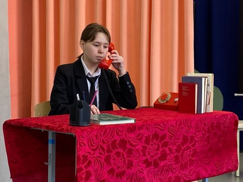 Сарман мәктәбе укучылары театр уйнадылар