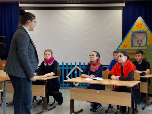 Сарман мәктәбе укучылары театр уйнадылар