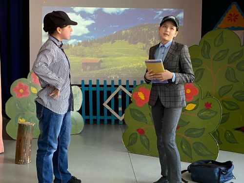 Сарман мәктәбе укучылары театр уйнадылар