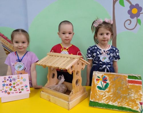 «Иң матур җимлек» бәйгесенең чираттагы катнашучылары - Сарман «Лилия» балалар бакчасының икенче кечкенәләр төркеме