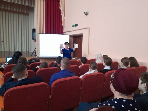 Старомензелябашские ученики приняли участие в интеллектуальной игре