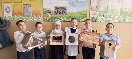 «Иң матур җимлек» бәйгесенең чираттагы катнашучылары - Сарман урта мәктәбенең 2 Б сыйныфы укучылары