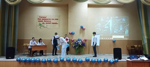 Джалильские гимназисты показали актерское мастерское и остроту шуток