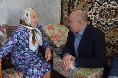 Зоя Алексеевна гомер бәйрәмен яхшы хәтер һәм күтәренке кәеф белән каршылый