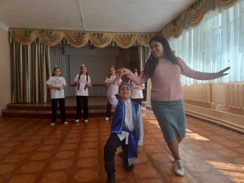 Җырчы егет Булат Сөләймановны искә алдылар