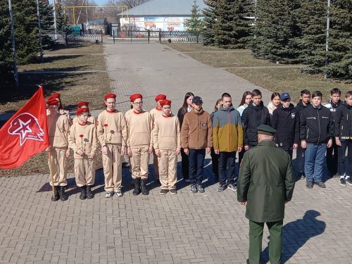 Юнармиячеләр бәйрәм тантанасында катнаштылар
