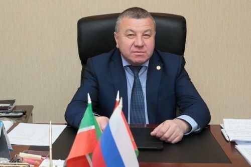 Район башлыгы Фәрит Хөснуллинның Яз һәм Хезмәт бәйрәме белән котлавы