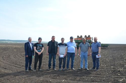 В районе продолжается награждение передовиков посевной кампании